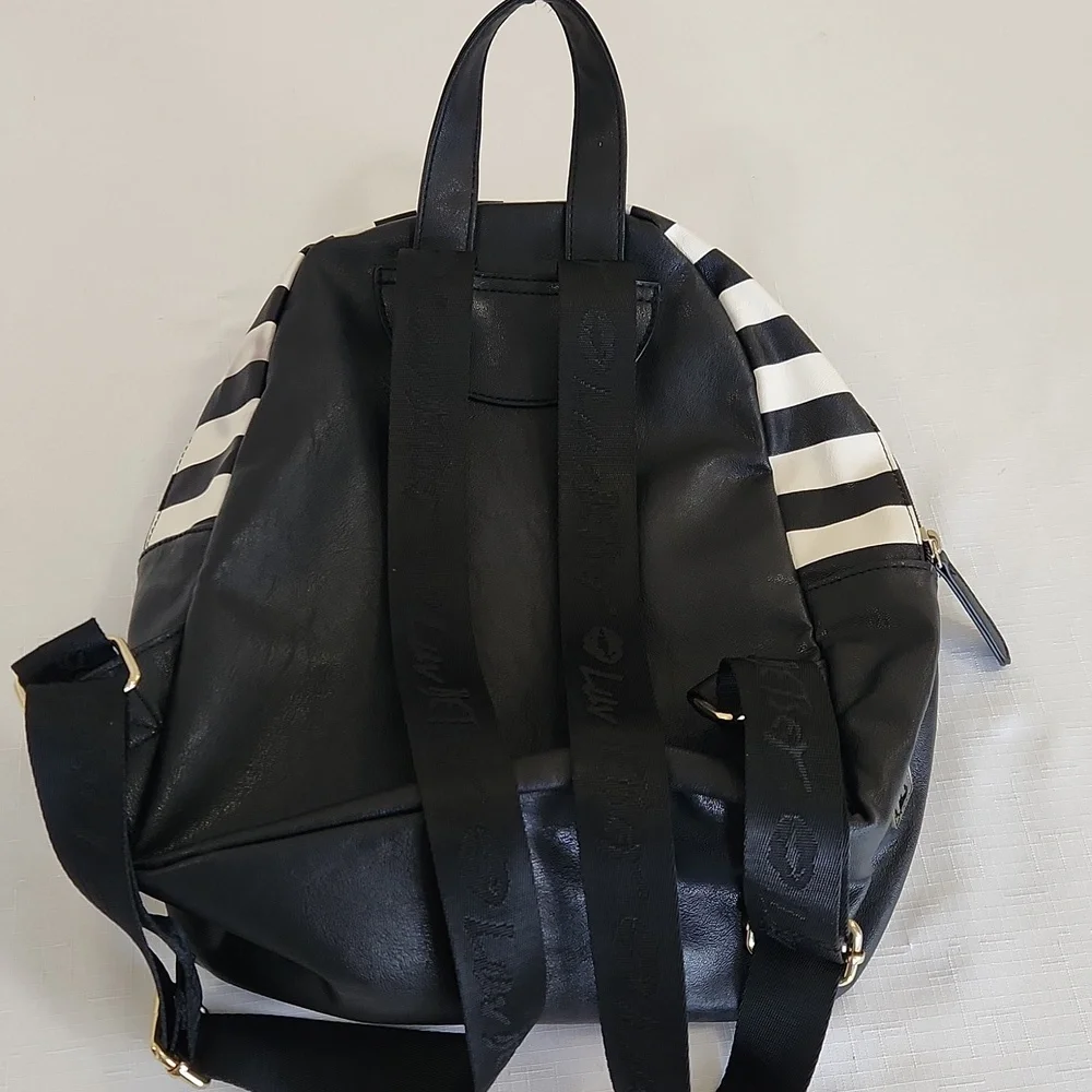 Betsey Johnson Frenchie Puppy Dog Backpack. Quilted Pink Black White. Size 13x11